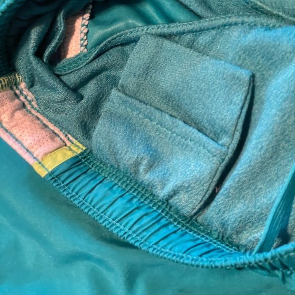 Champion running shorts with inner panty and hidden key pocket size M - Picture 4 of 11